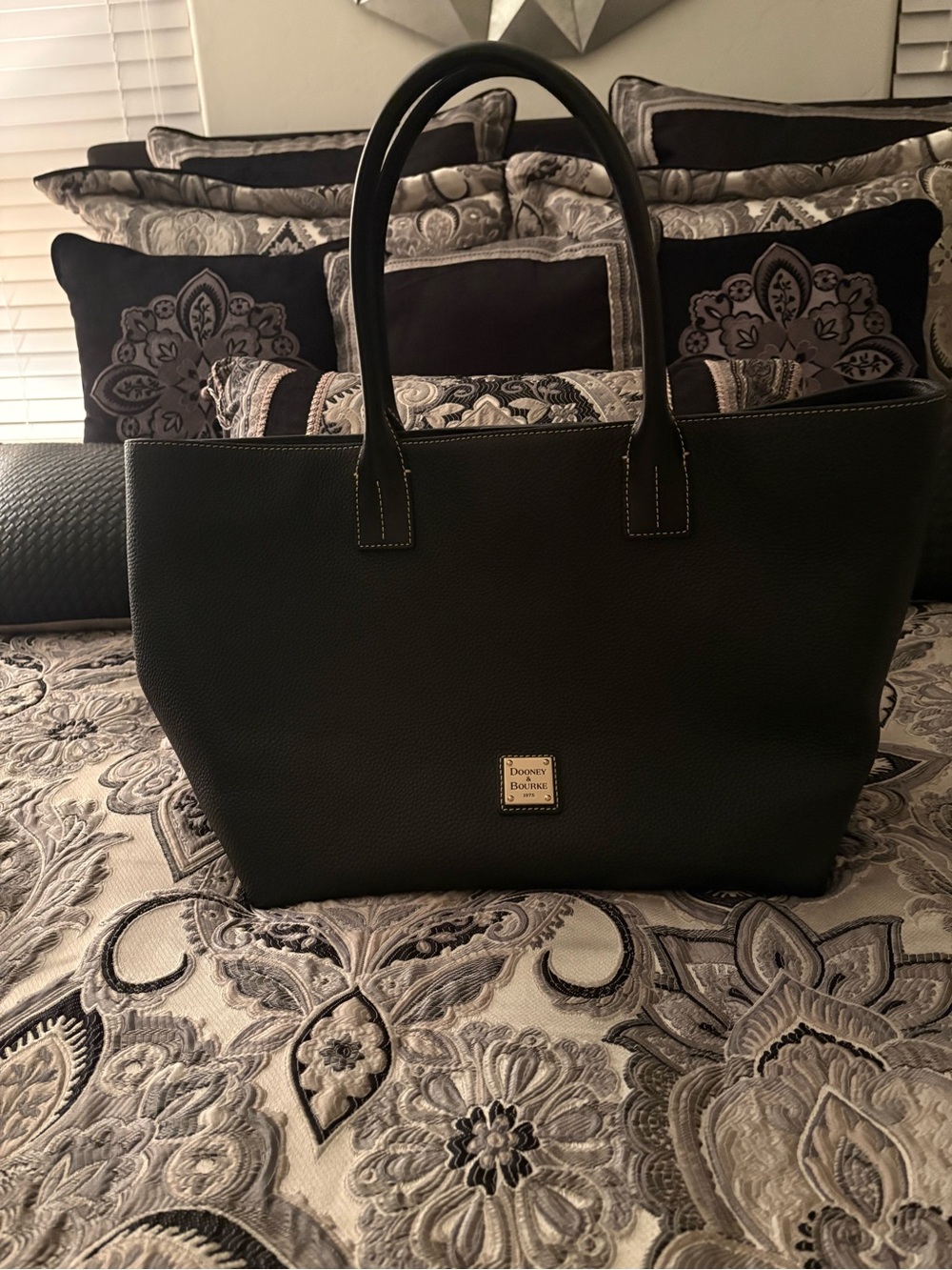 Dooney & Bourke Black Pebble Grain Tote with Gold Logo Plaque - Picture 2 of 8